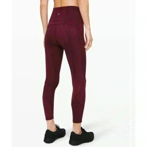 Lululemon In Movement Tight 25" Linear Spray Dye White Garnet 4 - Picture 1 of 8